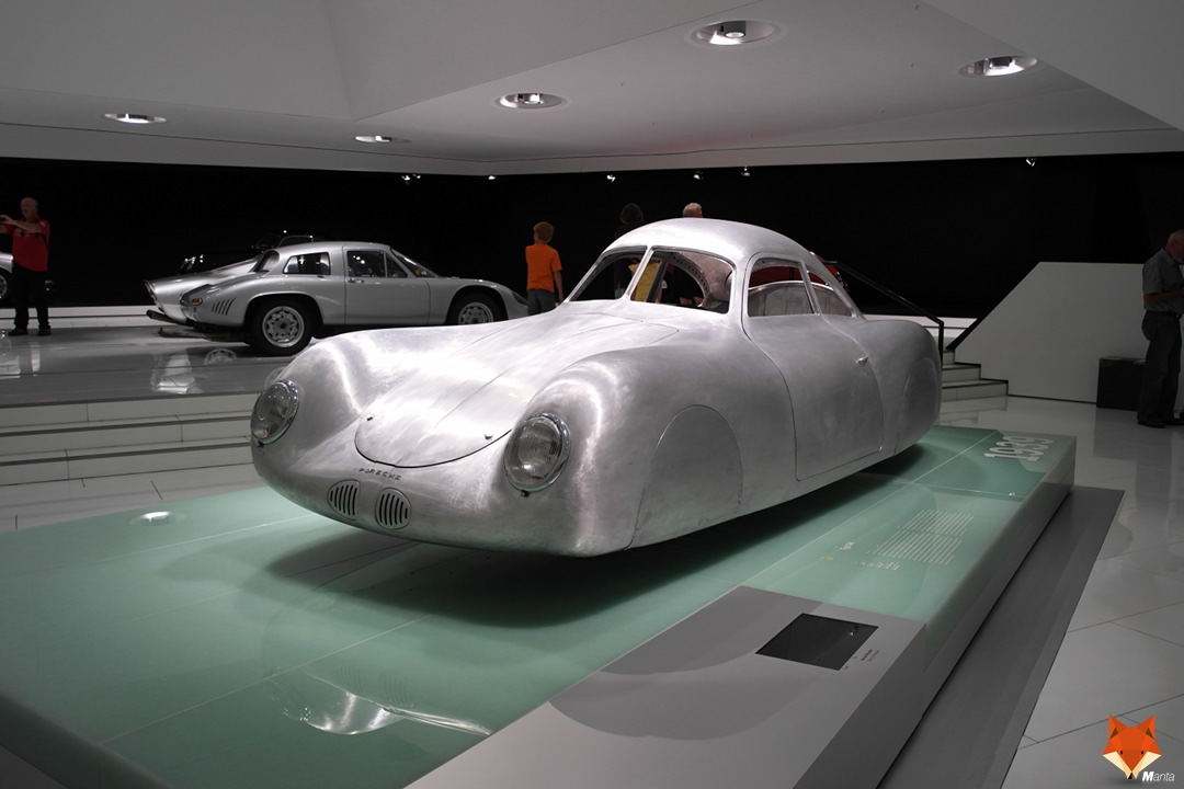 http://manta.abnihilo.org/images/PorscheMuseum/MuseeP04.JPG