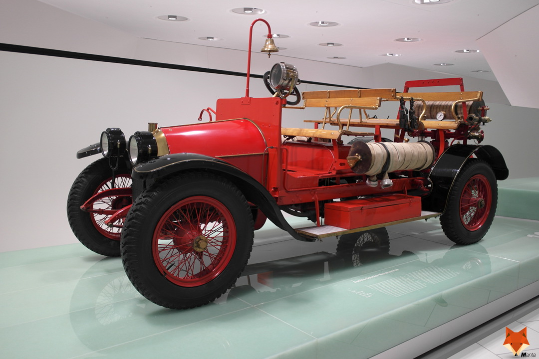 http://manta.abnihilo.org/images/PorscheMuseum/MuseeP05.JPG