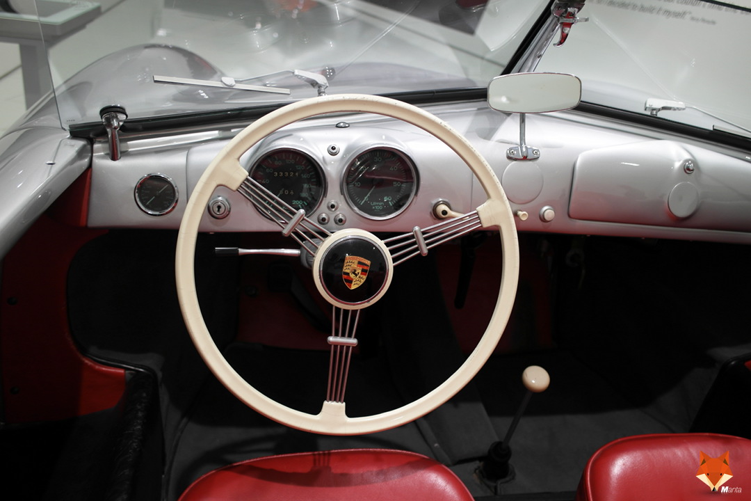 http://manta.abnihilo.org/images/PorscheMuseum/MuseeP06b.JPG
