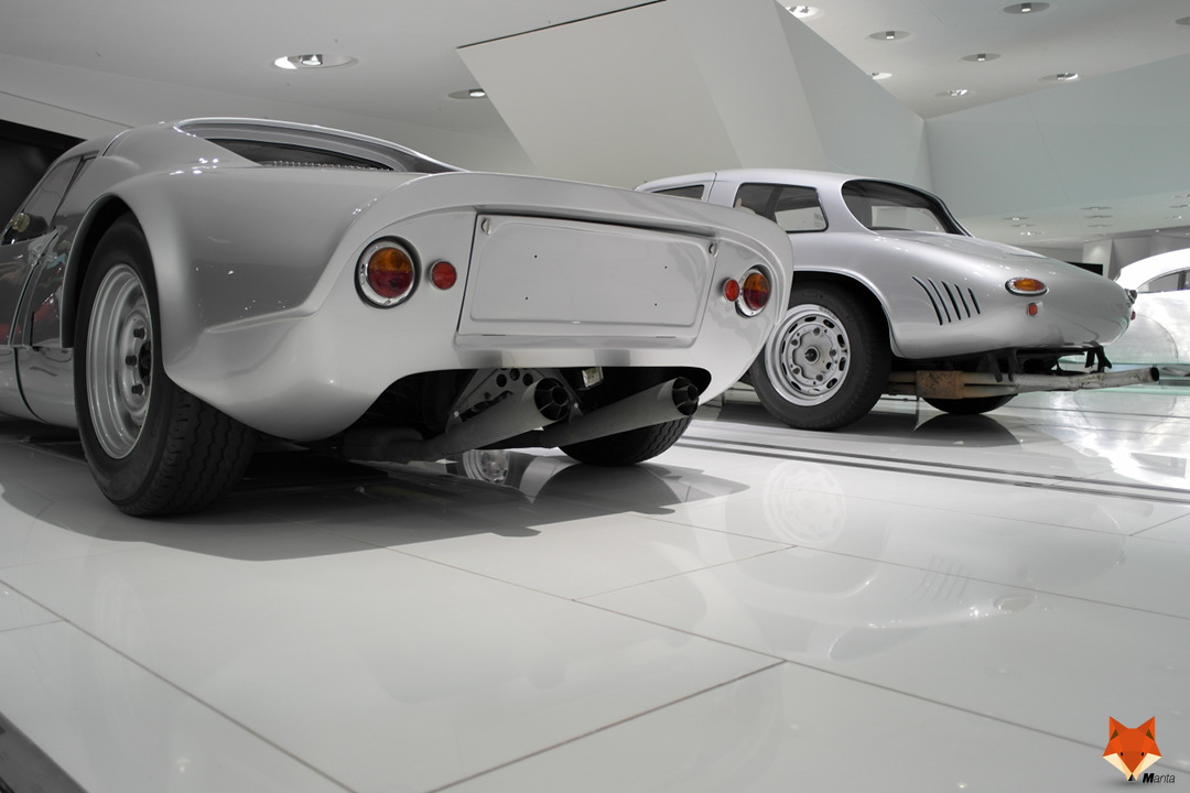 http://manta.abnihilo.org/images/PorscheMuseum/MuseeP13.JPG