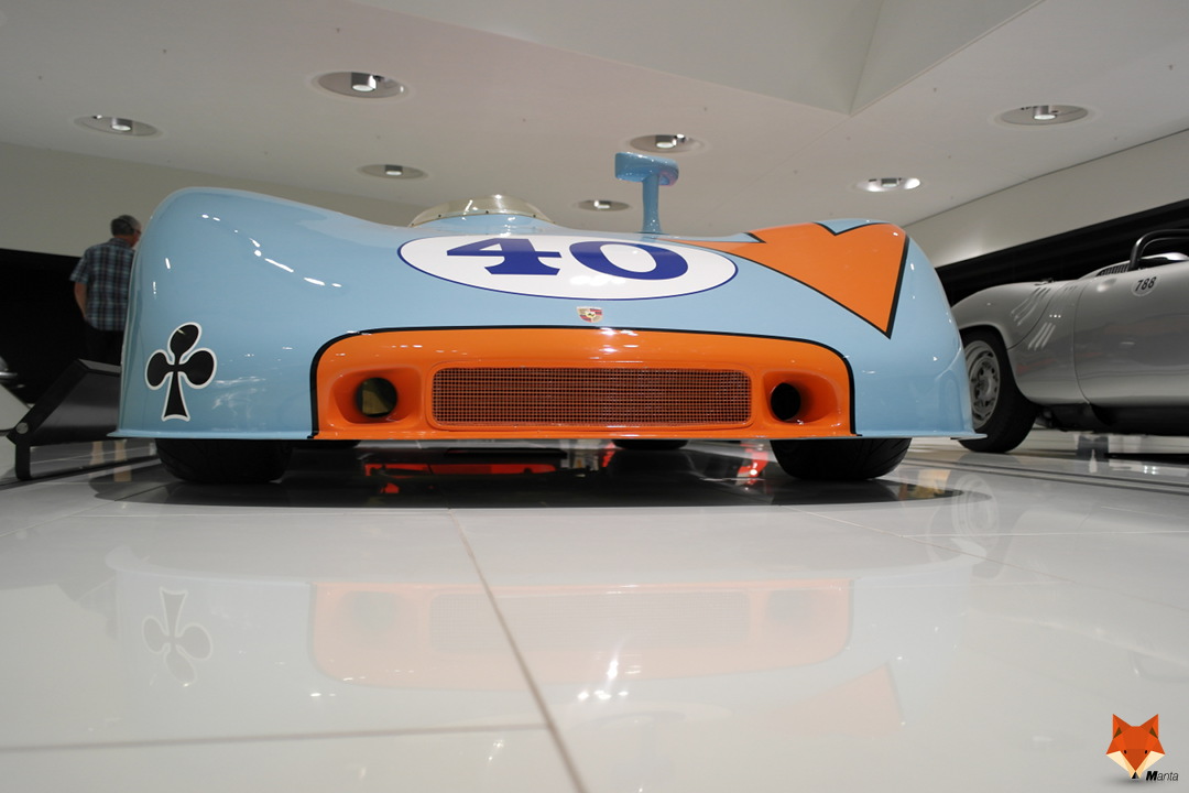 http://manta.abnihilo.org/images/PorscheMuseum/MuseeP16.JPG